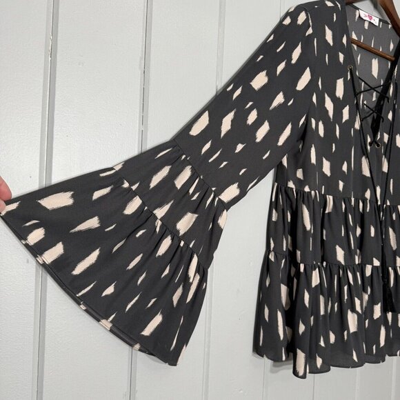 Buddy Love‎ Boho Gray Pink Top Blouse Lace Up Front Flare Bell Sleeves Size L - Picture 5 of 11